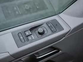 Volkswagen Transporter (2023) thumbnail 23