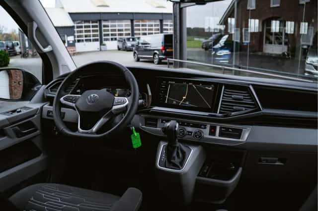 Volkswagen Transporter (2024) thumbnail 11