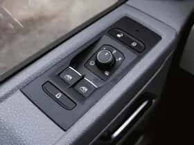 Volkswagen Transporter (2024) thumbnail 24