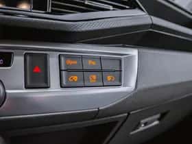 Volkswagen Caravelle (2023) thumbnail 24