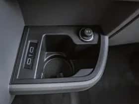 Volkswagen Caravelle (2023) thumbnail 25