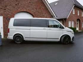 Volkswagen Caravelle (2023) thumbnail 4