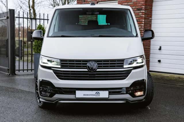 Volkswagen Caravelle (2023) thumbnail 5