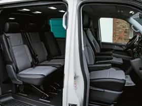 Volkswagen Caravelle (2023) thumbnail 7