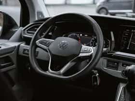 Volkswagen Caravelle (2023) thumbnail 12