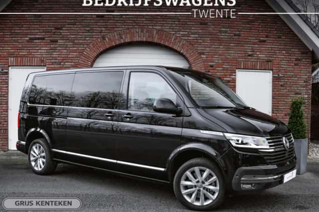 Volkswagen Caravelle (2023) thumbnail 3