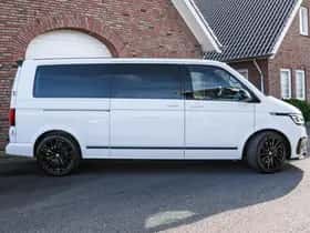 Volkswagen Caravelle (2023) thumbnail 4