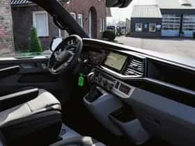 Volkswagen Caravelle (2023) thumbnail 8