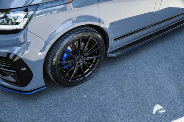Volkswagen Caravelle (2023) thumbnail 2