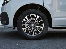 Volkswagen Caravelle (2024) thumbnail 2