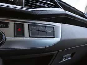 Volkswagen Caravelle (2024) thumbnail 17