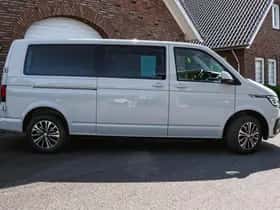 Volkswagen Caravelle (2024) thumbnail 4