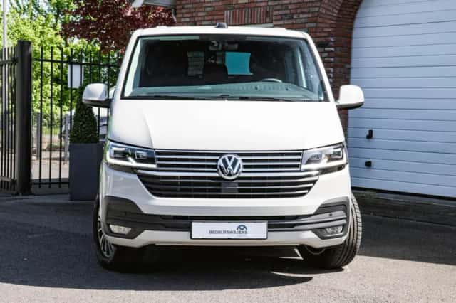 Volkswagen Caravelle (2024) thumbnail 5