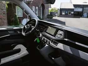 Volkswagen Caravelle (2024) thumbnail 9