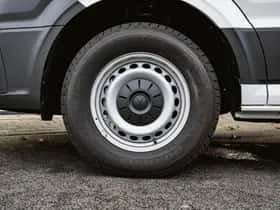 Volkswagen Crafter (2024) thumbnail 2