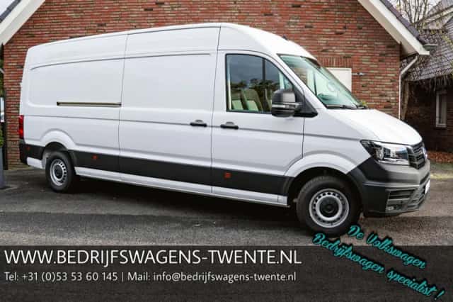 Volkswagen Crafter (2024) thumbnail 3