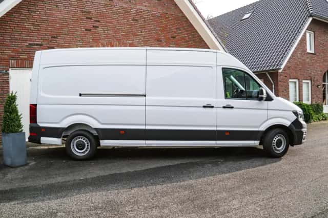 Volkswagen Crafter (2024) thumbnail 4