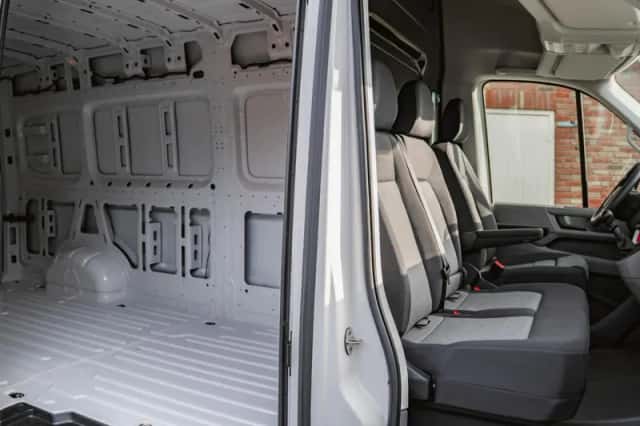 Volkswagen Crafter (2024) thumbnail 6