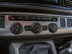 Volkswagen Caravelle (2023) thumbnail 20