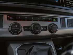Volkswagen Caravelle (2023) thumbnail 21