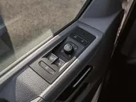 Volkswagen Caravelle (2023) thumbnail 27