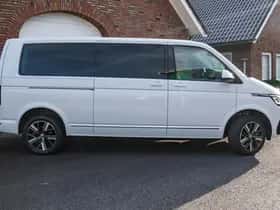 Volkswagen Caravelle (2023) thumbnail 4