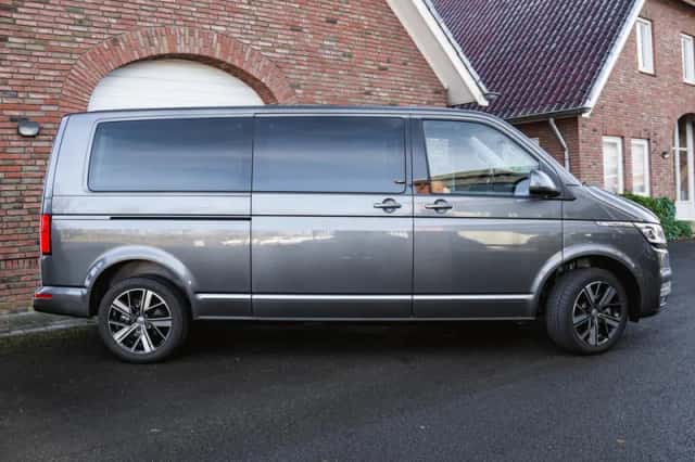 Volkswagen Transporter (2024) thumbnail 4