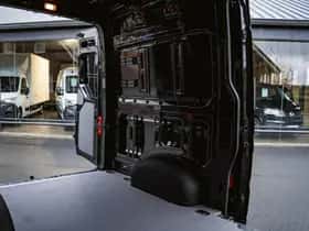 Volkswagen Crafter (2024) thumbnail 32