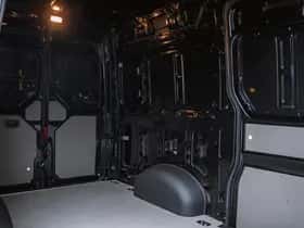 Volkswagen Crafter (2024) thumbnail 9