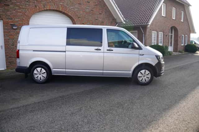 Volkswagen Transporter (2019) thumbnail 4