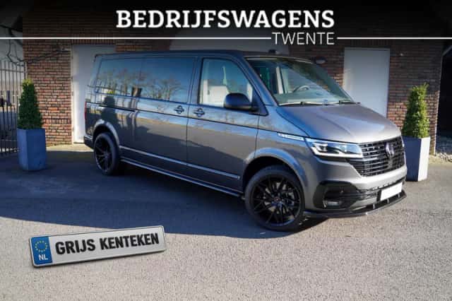 Volkswagen Transporter (2023) thumbnail 3