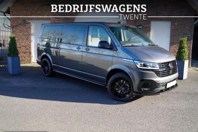 Volkswagen Transporter (2023) thumbnail 3