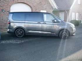 Volkswagen Multivan thumbnail 4
