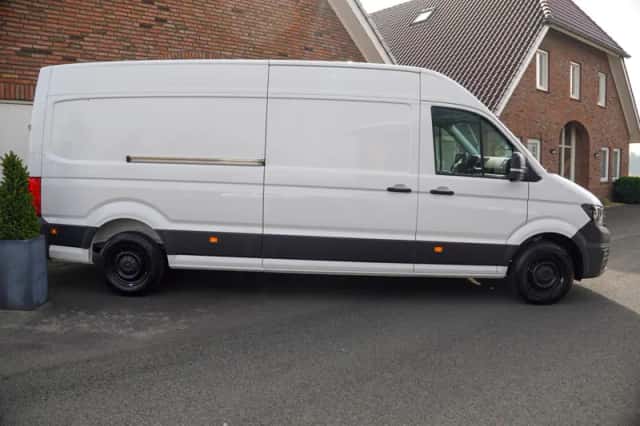 Volkswagen Crafter (2024) thumbnail 4