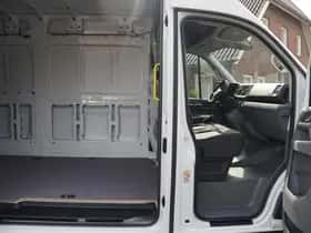 Volkswagen Crafter (2024) thumbnail 5