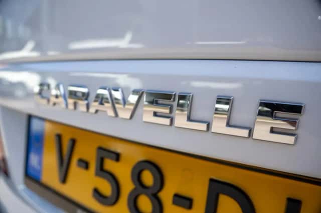Volkswagen Transporter (2023) thumbnail 2