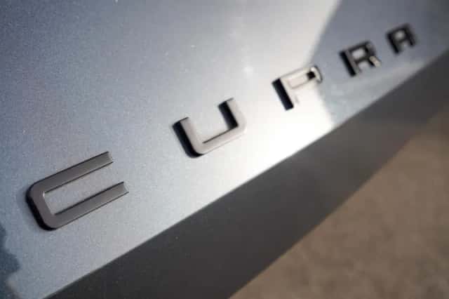 CUPRA Leon (2025) thumbnail 1