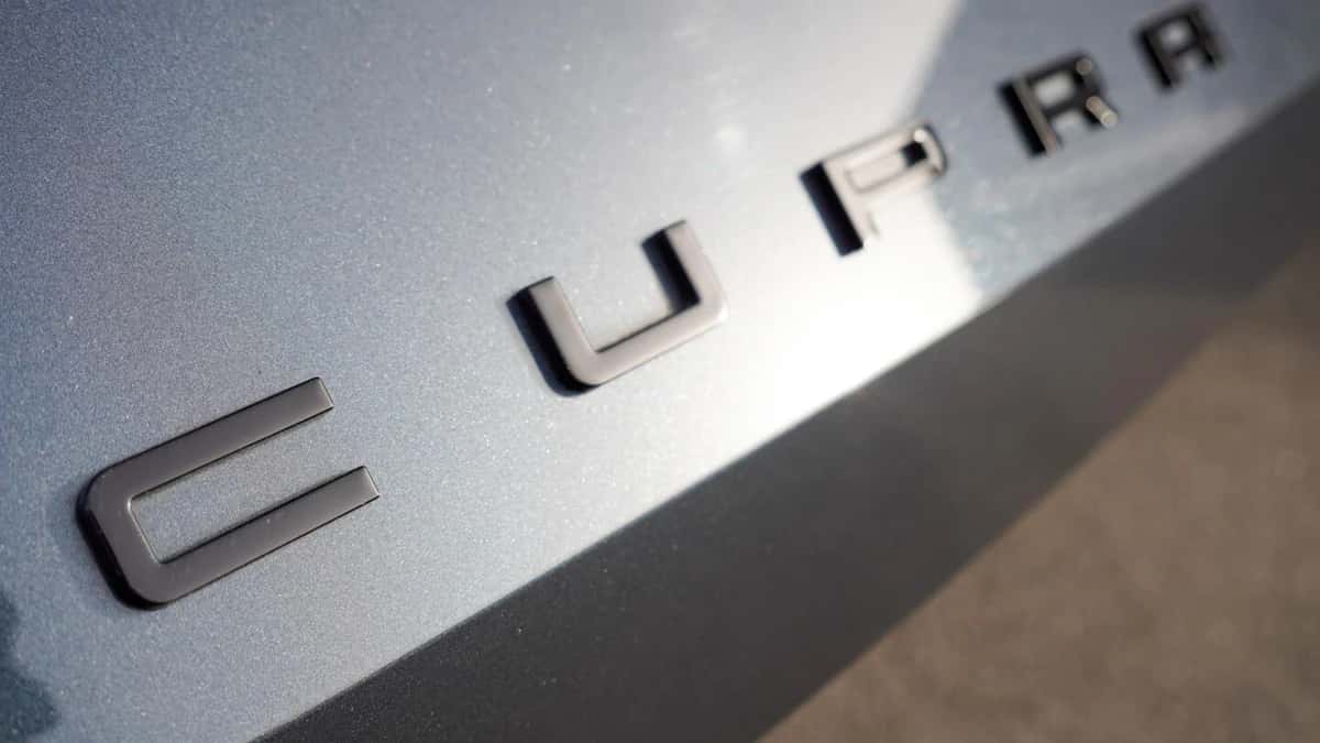 CUPRA Leon (2025) — foto 1