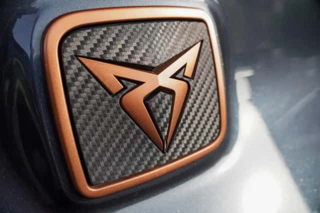 CUPRA Leon (2025) thumbnail 2