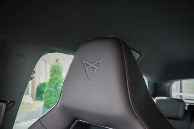 CUPRA Leon (2025) thumbnail 18