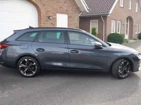 CUPRA Leon (2025) thumbnail 4