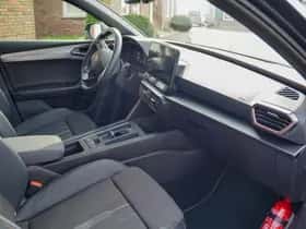 CUPRA Leon (2025) thumbnail 6