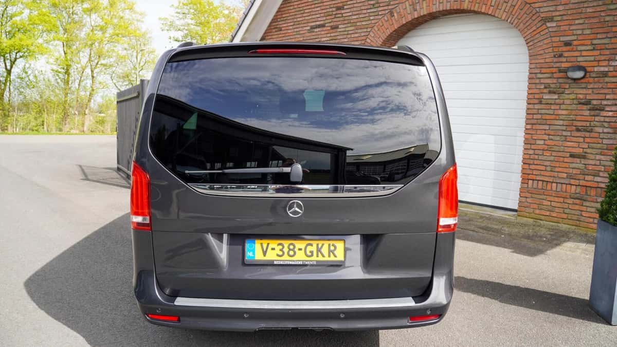 Mercedes-Benz V Klasse (2023) — foto 1