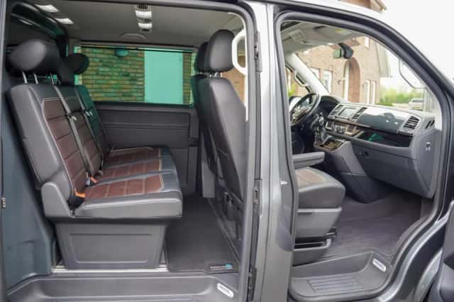 Volkswagen Multivan (2019) thumbnail 5