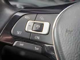 Volkswagen Multivan thumbnail 10