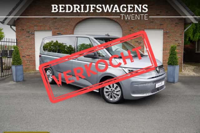 Volkswagen Multivan (2023) thumbnail 3