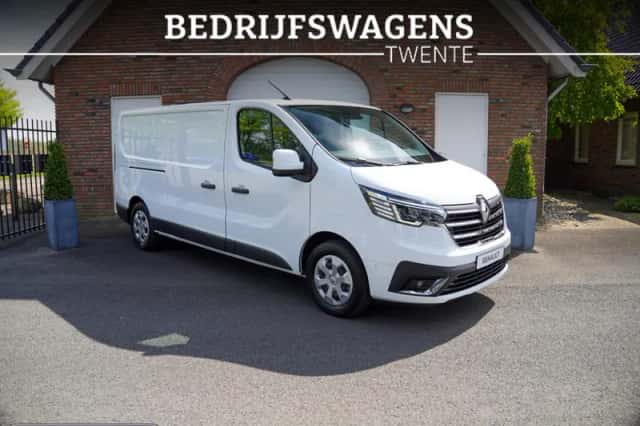 Renault Trafic (2024) thumbnail 3