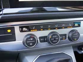 Volkswagen Caravelle (2023) thumbnail 15