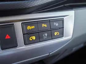 Volkswagen Caravelle (2023) thumbnail 16