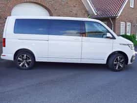 Volkswagen Caravelle (2023) thumbnail 4
